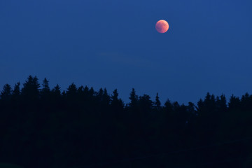 Blutmond ueber Bayern