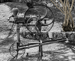Old wine transfer pump