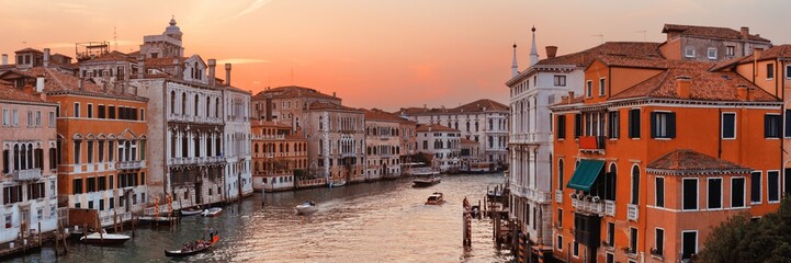 Fototapeta na wymiar Venice grand canal sunset