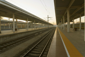 Fototapeta na wymiar The railway station and the tracks