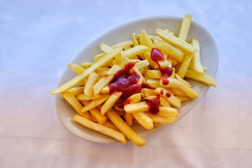 fries with ketchup