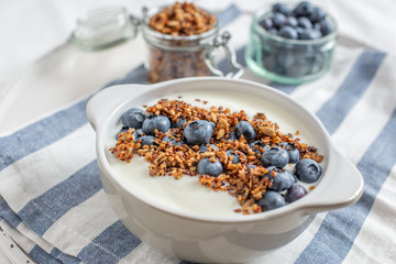 Joghurt mit Beeren