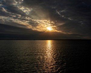 atardecer rio 