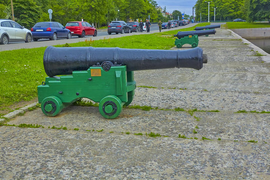 Kroonstad.  Channels and parks of Kronstadt. St. Petersburg.