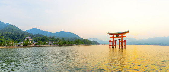 夕焼けの宮島