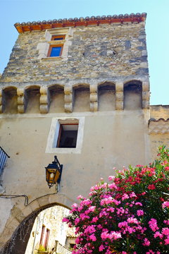 porte horloge saint gervais de roubion 3