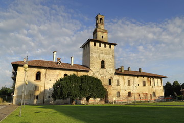 Fototapeta na wymiar castello visconteo a cusago in lombardia in italia
