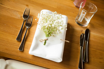 Tischdekoration für eine Hochzeit