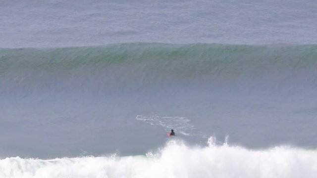 Surfista na onda
