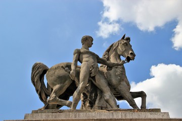 Obraz premium Statue monumental 