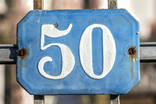 Hausnummer 50