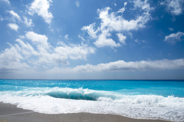 Fototapeta na wymiar beautiful beach with turquoise water