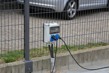 Electricity charging station for electric vehicles