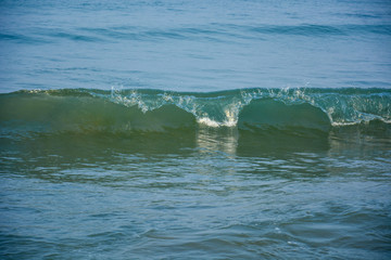 Fototapeta premium Waves on the sea in the early morning