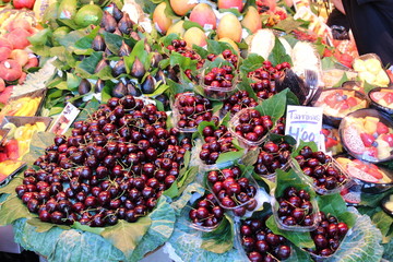 étale de divers fruits 