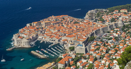 Naklejka premium Overview to the old town of Dubrovnik, Croatia.