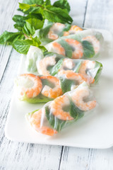 Shrimp rice paper rolls