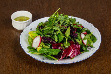 Salad with raddish