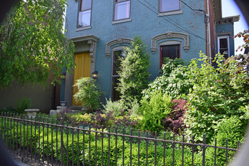 Front yard of vintage residence in Louisville