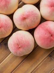 신선한 유기농 아시아 과일 복숭아 