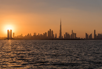 Fototapeta na wymiar Dubai skyline on a sunny afternoon waiting for sunset