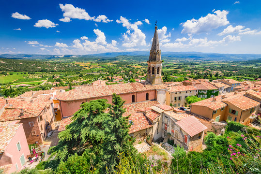 Saint-Saturnin-les-Apt. Provence, France