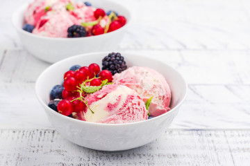 Raspberry and vanilla ice cream