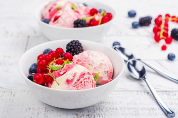 Raspberry and vanilla ice cream