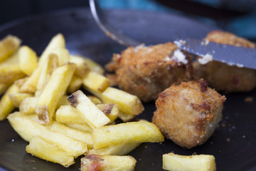 Eating bread at a resturant in the summer sun  