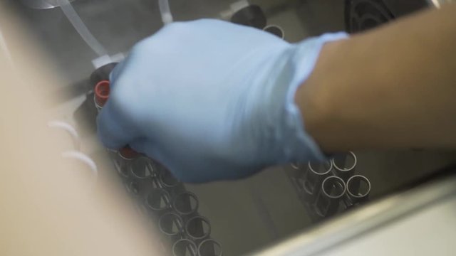 Preservation of blood cells by freezing