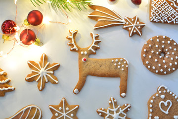 Fototapeta na wymiar Christmas gingerbread decorated cookies
