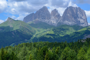 Fototapeta na wymiar Plattkofel and Langkofel mountain ranges on the Dolomites