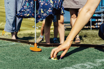 hand ball out hole