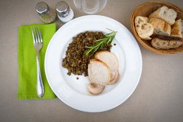 rôti de porc et lentilles