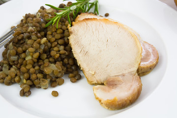 rôti de porc et lentilles