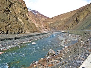 Indus river flowing through Karakorum mountain range