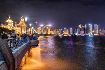 Fototapeta premium Scenic night view of the Bund (Waitan) in Shanghai, China
