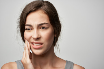 woman with toothache