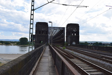 Urmitzer Eisenbahnbrücke