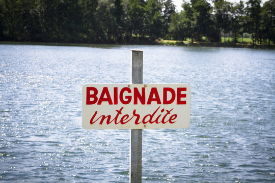 panneau baignade interdite