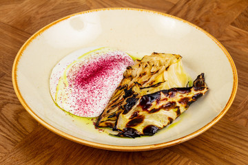 Grilled cabbage with sauce