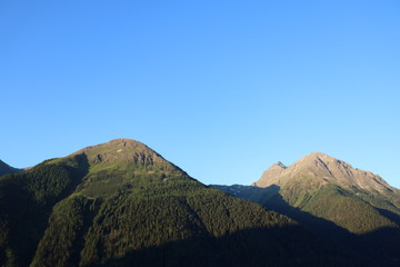 Fototapeta na wymiar Bergspitzen bei schönem Wetter