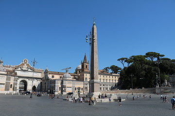 Fototapeta na wymiar Piazza del Popolo in Rome, Italy 