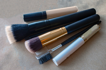 Brushes for applying makeup