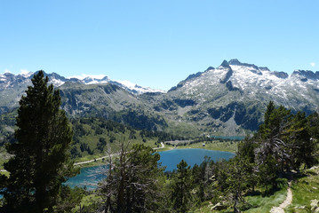Fototapeta na wymiar Lac d'Aumar