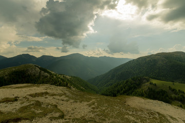 Panoramablick über die Kärntner Berge 