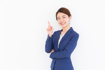 リラックスする女性　ビジネス