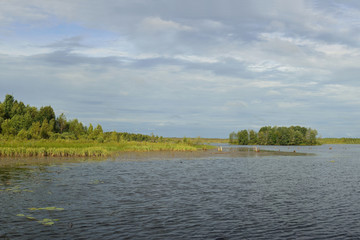   Сохранить Скачать изображение для предпросмотра Fishing for pike, fishing at the Rybinsk reservoir