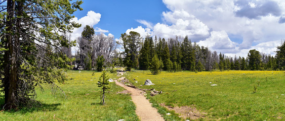 Wind River Range, Rocky Mountains, Wyoming, views from backpacking hiking trail to Titcomb Basin...