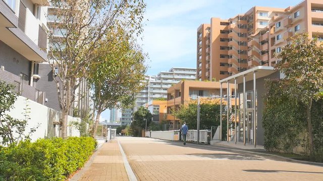 マンションが建ち並ぶ住宅街